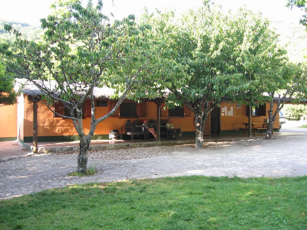 Albergue Turistico Valle Del Ambroz Hervás Exteriér fotografie